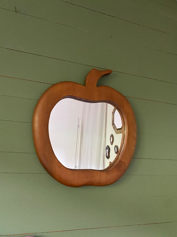 Miroir pomme en bois