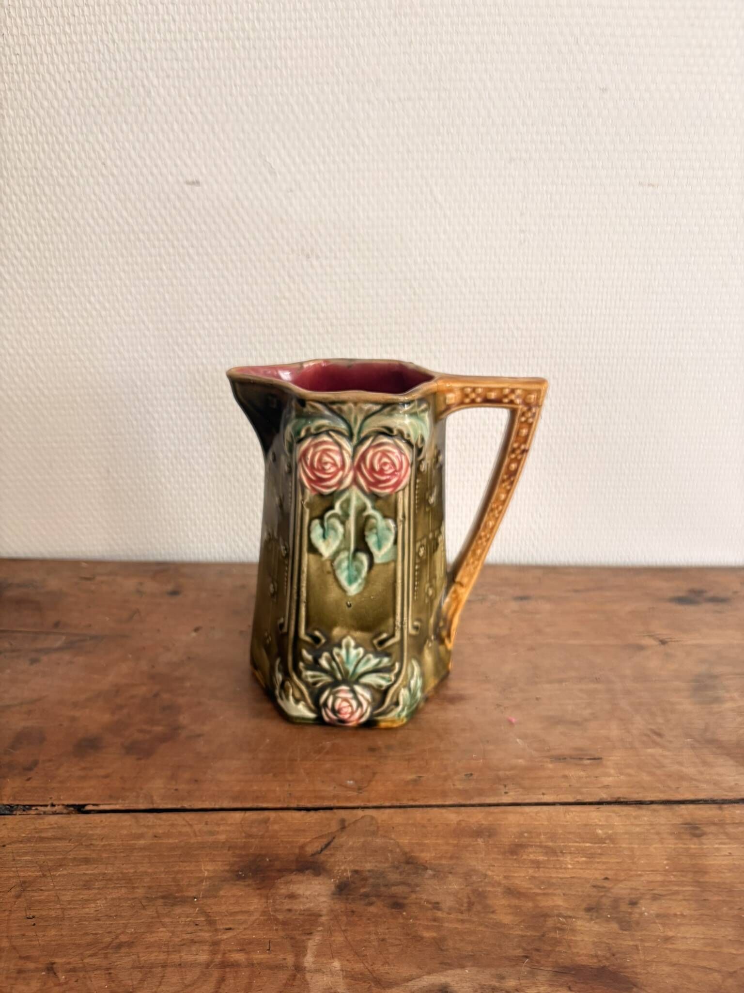 Ancien Pichet Carafe Faïence Céramique Barbotine Onnaing Vert Rose Fleurs
