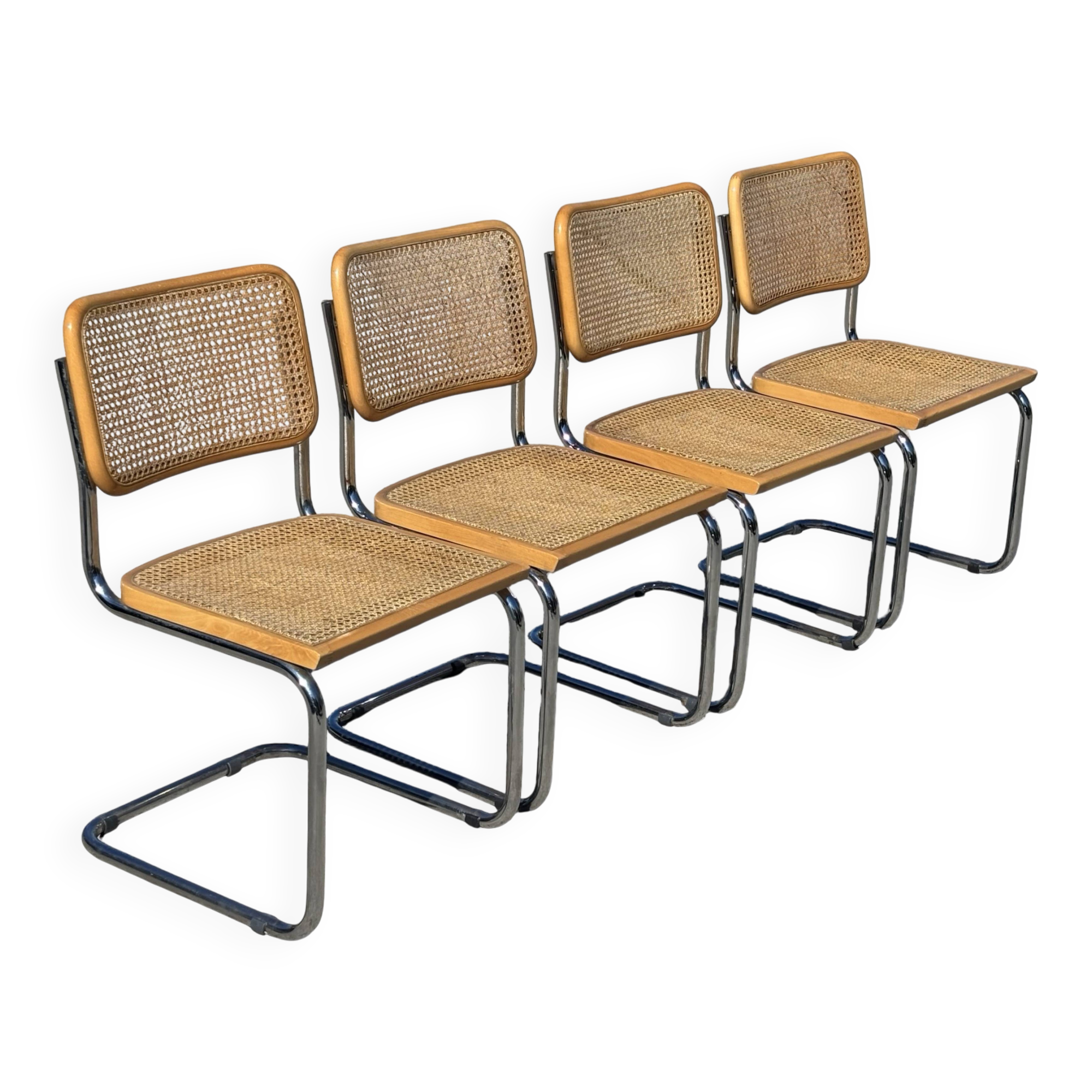 Ensemble de 4 chaises Cesca B32 conçues par Marcel Breuer design fabriqué en Italie