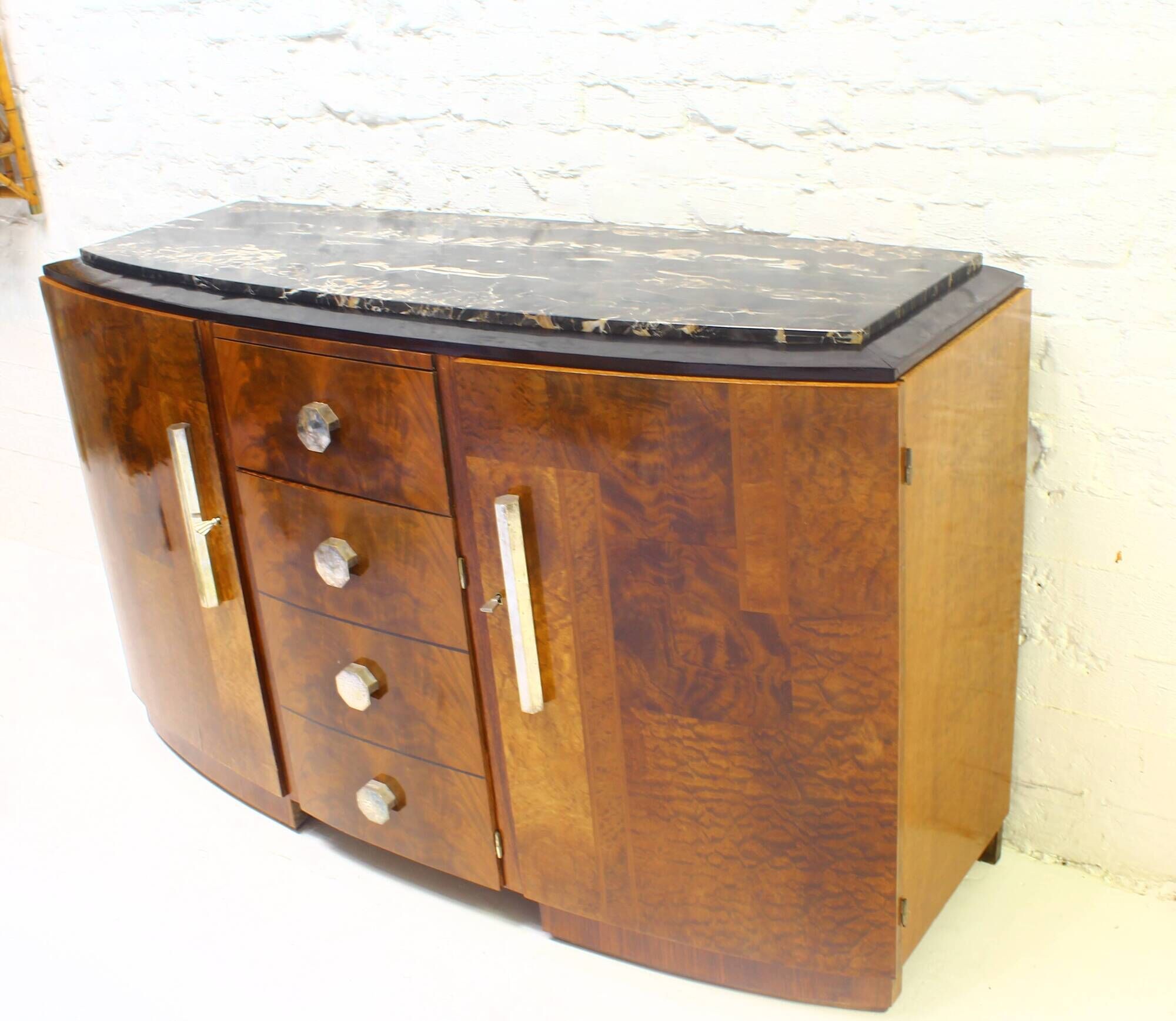 French Art Deco sideboard from the 1930s