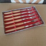 Set of 6 fonted dessert forks in horn