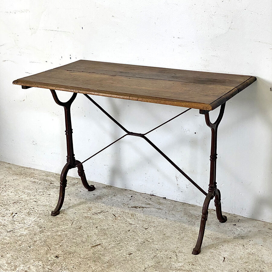 Vintage bistro table 50's