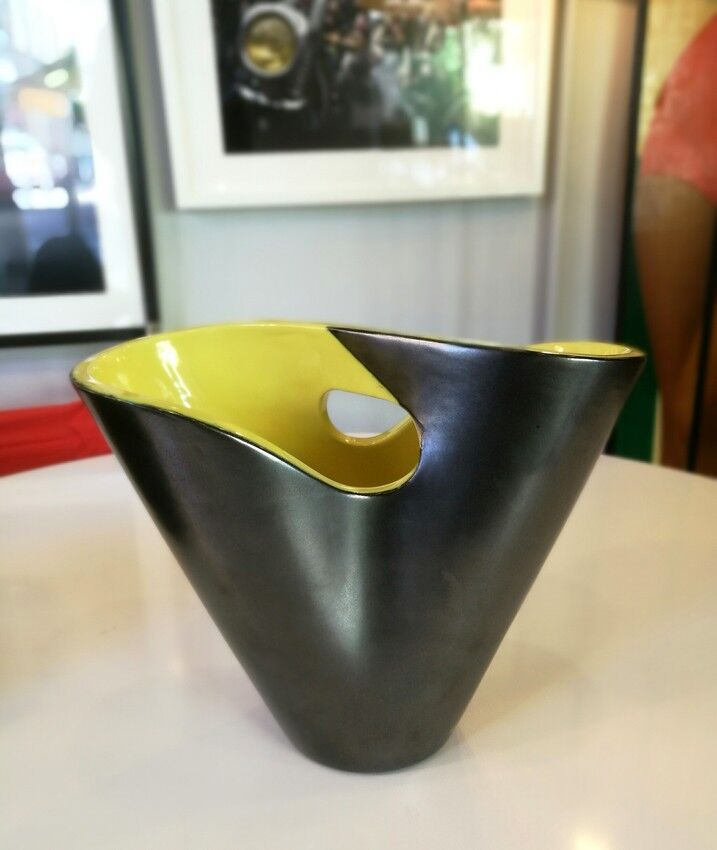Elchinger ceramic corolla vase