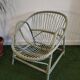 Fauteuil corbeille vintage en rotin – teinte vert gris