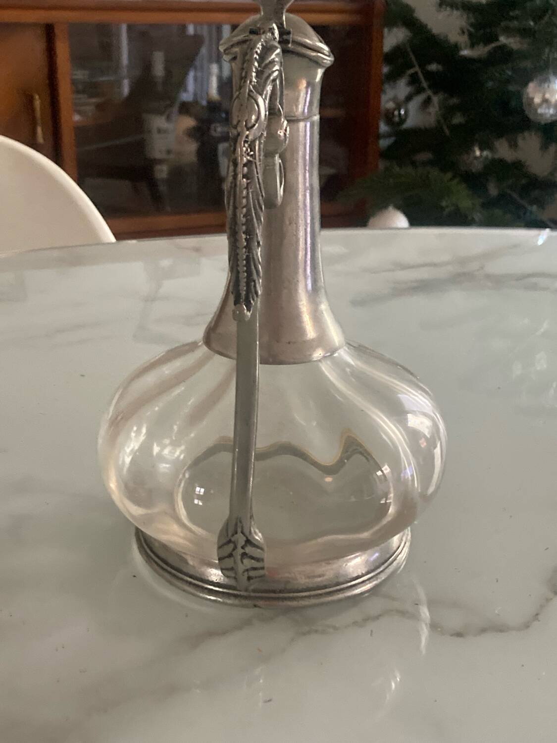 Wine carafe