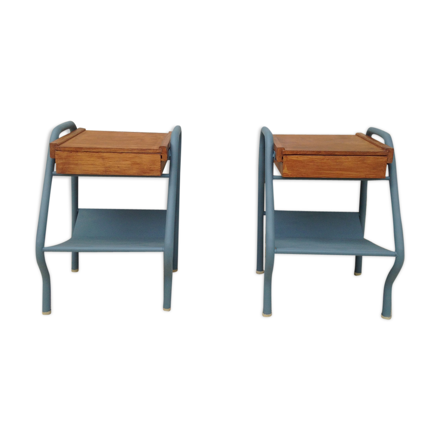 Pair of bedside years 50/60