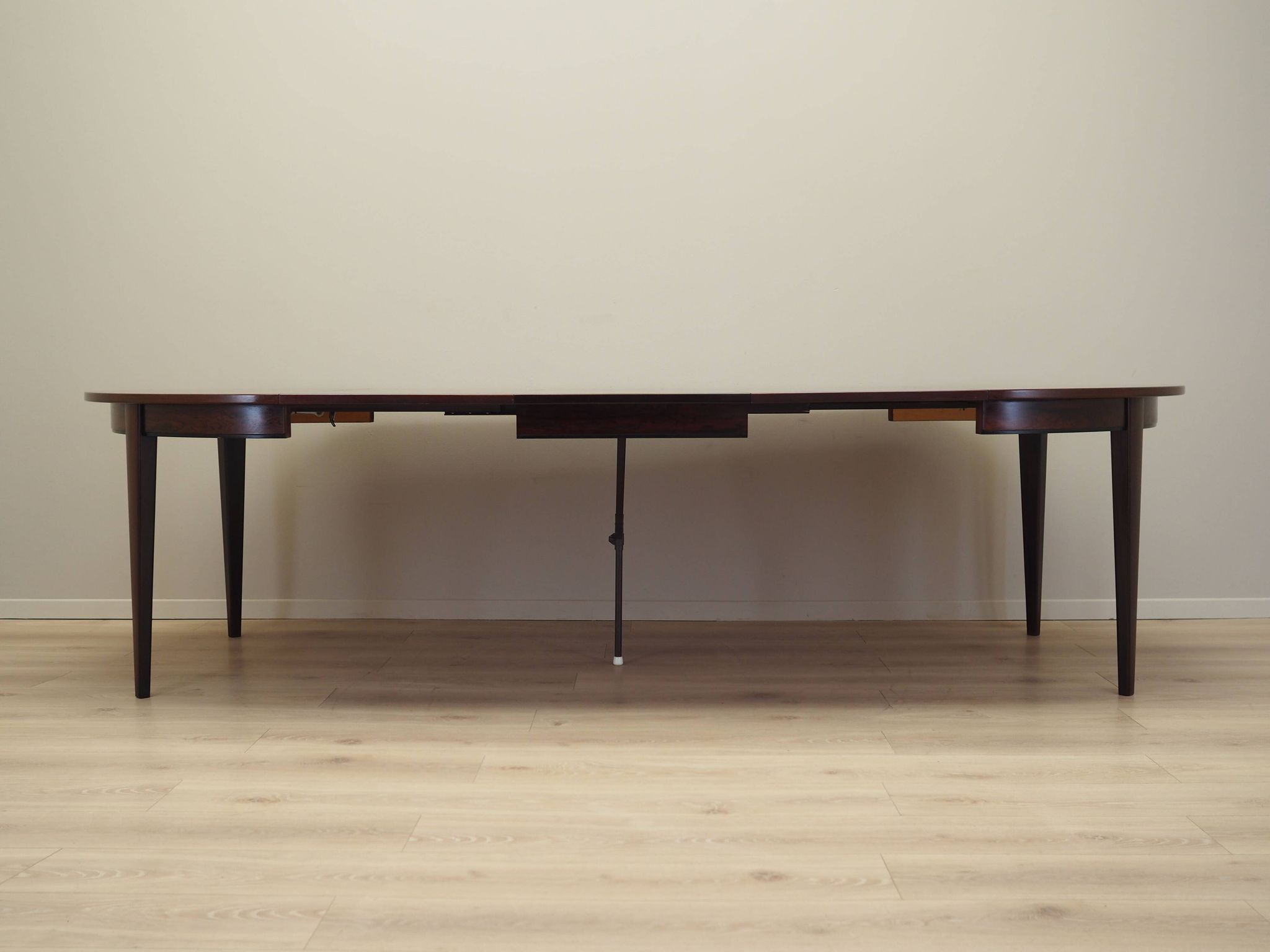 Round rosewood table, Danish design, 1970s, manufacturer: Omann Jun