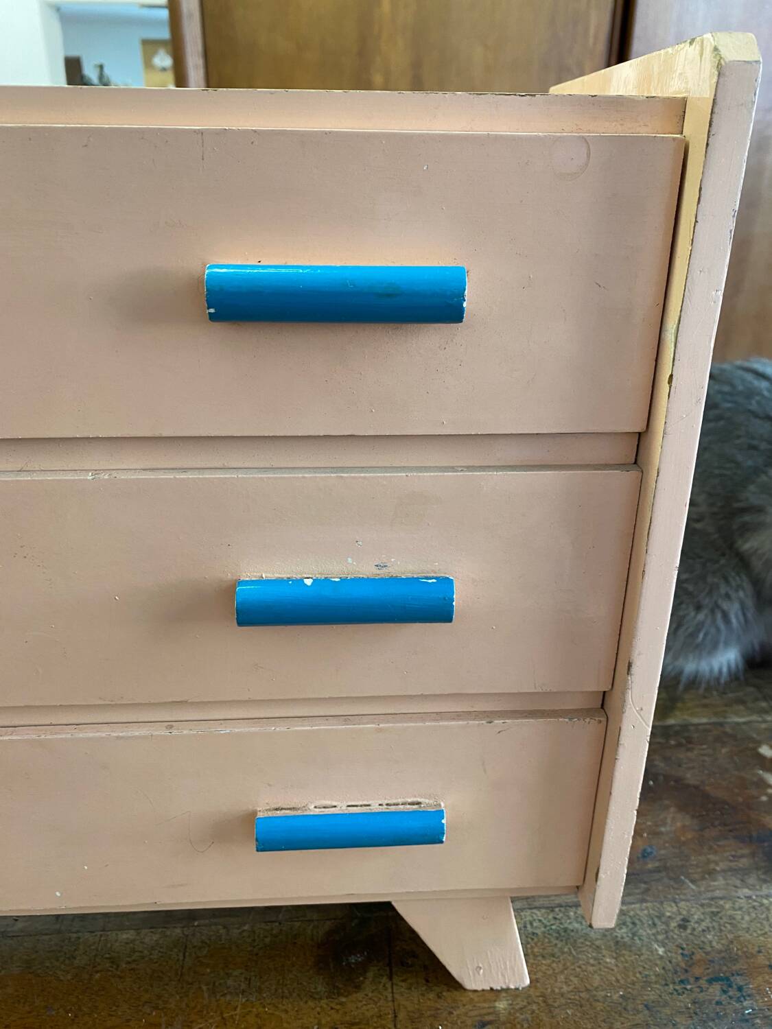 Doll's chest of drawers