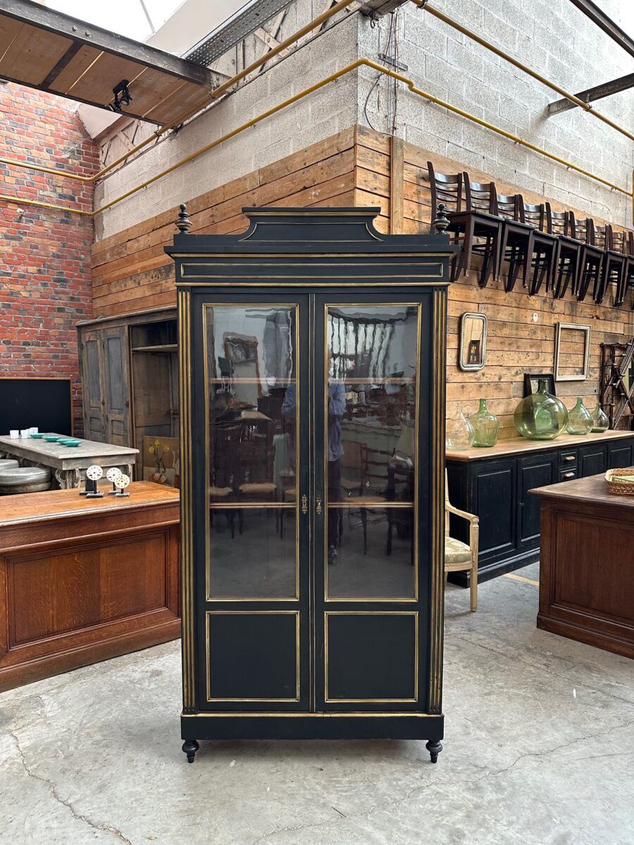 Napoleon III display cabinet