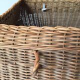 Wicker basket or box to the 1950s couture