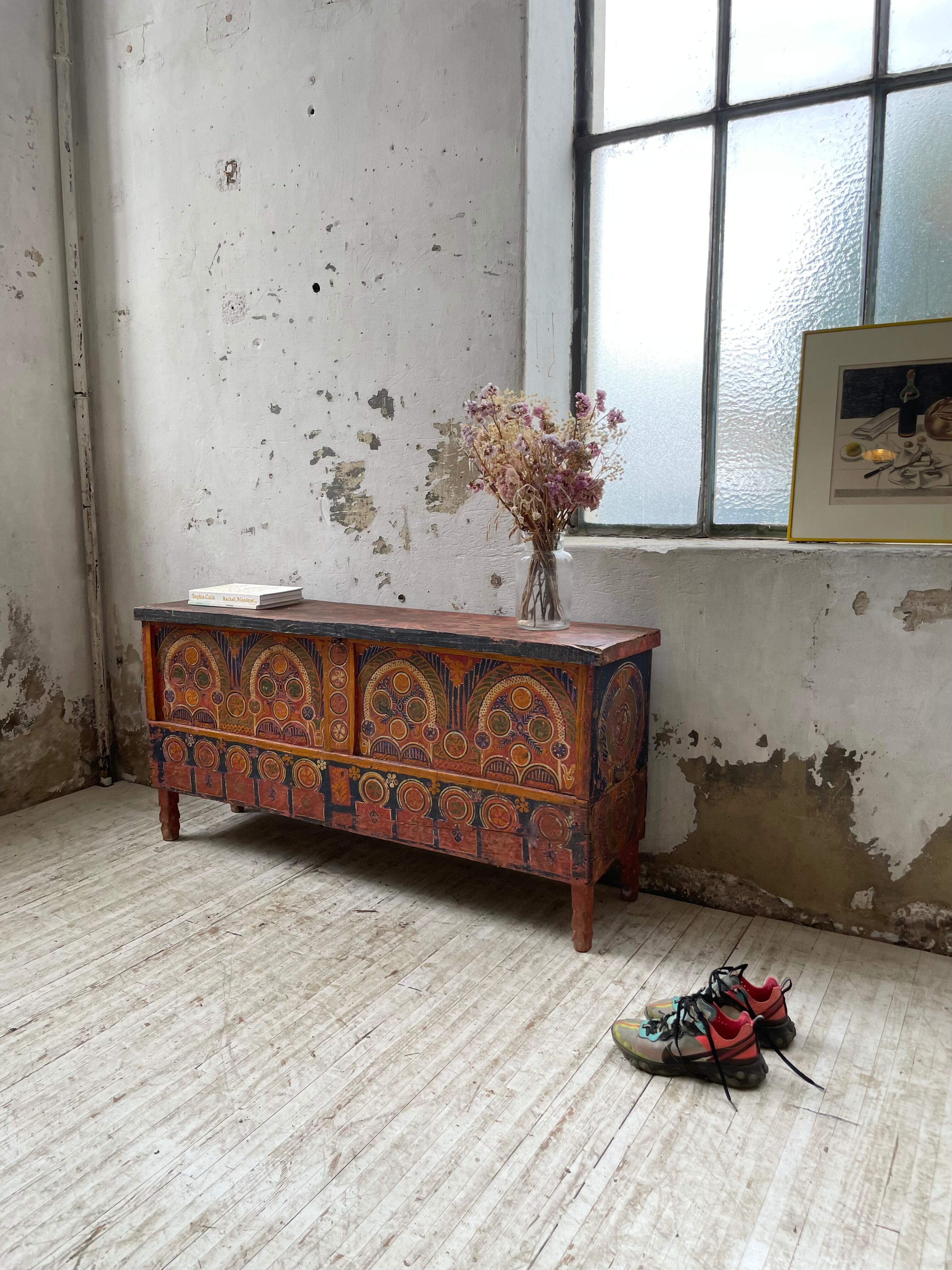 Coffre de mariage marocain polychrome années 50