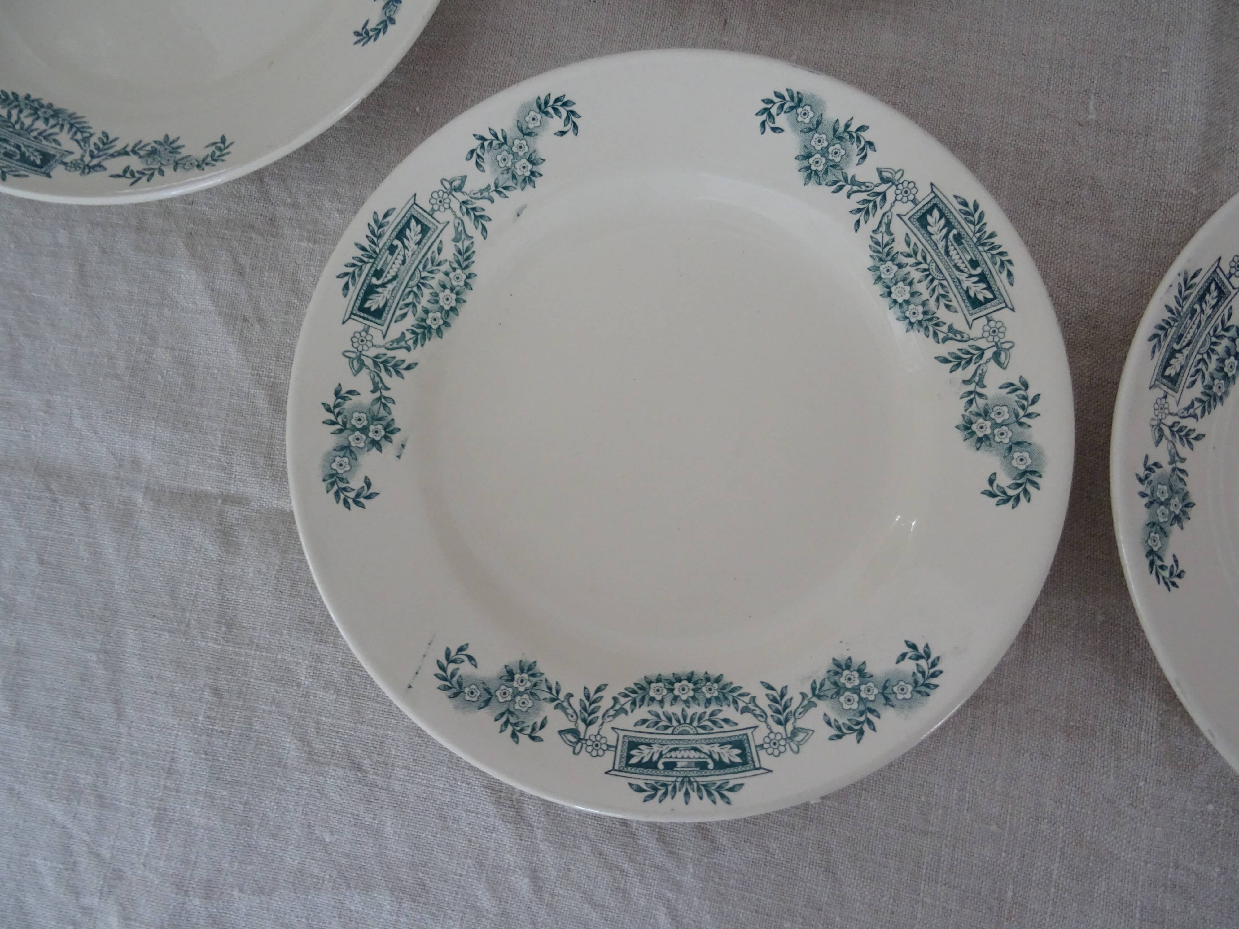 5 Plates flat Longchamp Lutèce faience old laurel green iron earth