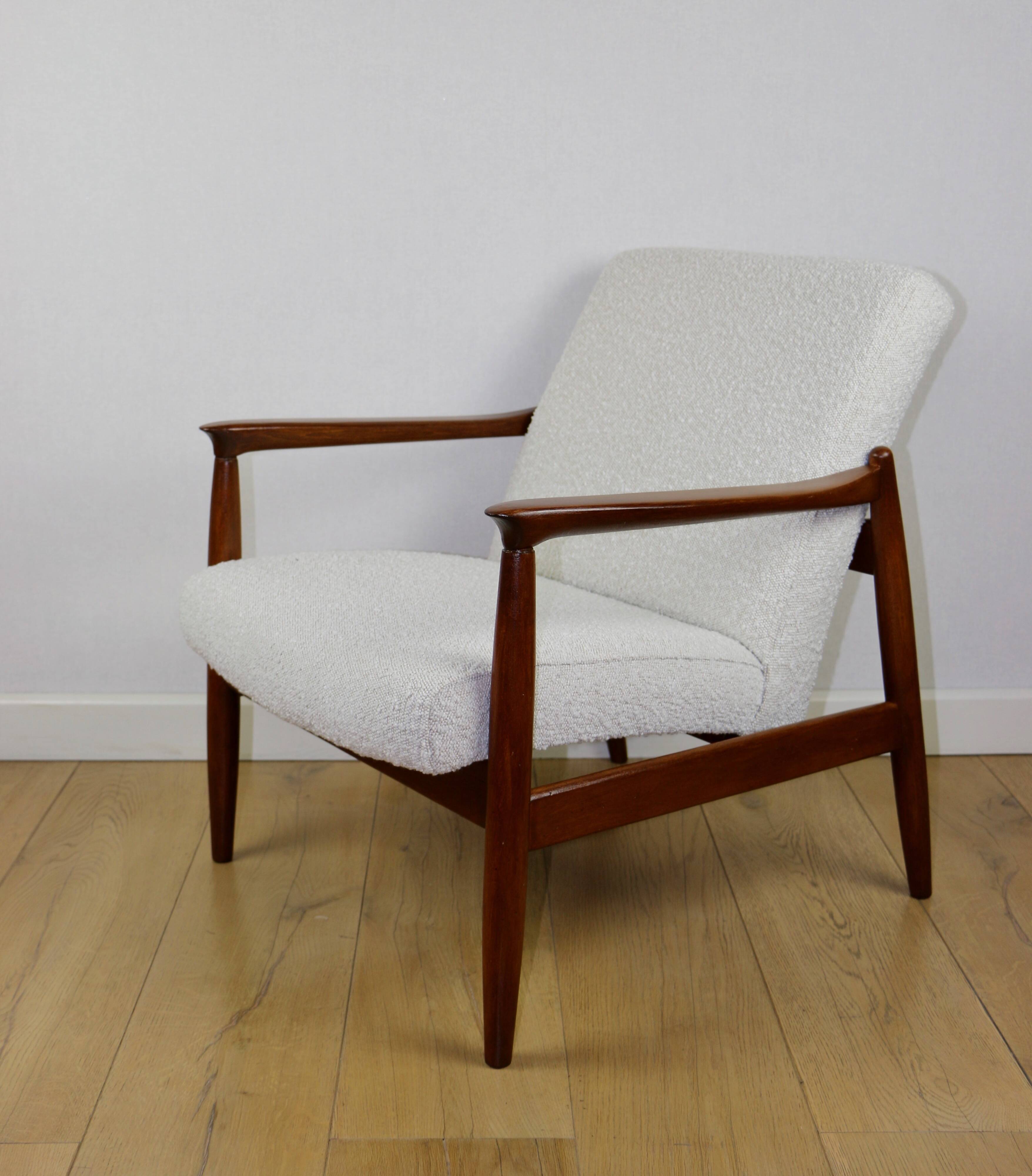 Fauteuil Marron GFM-64 en Bouclé Ivoire Blanc attribué à Edmund Homa, 1970
