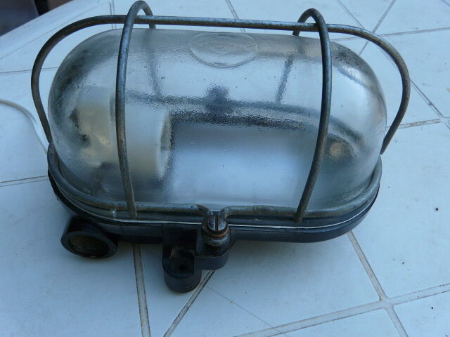 Wall lamp porthole lamp bakelite and glass with grid