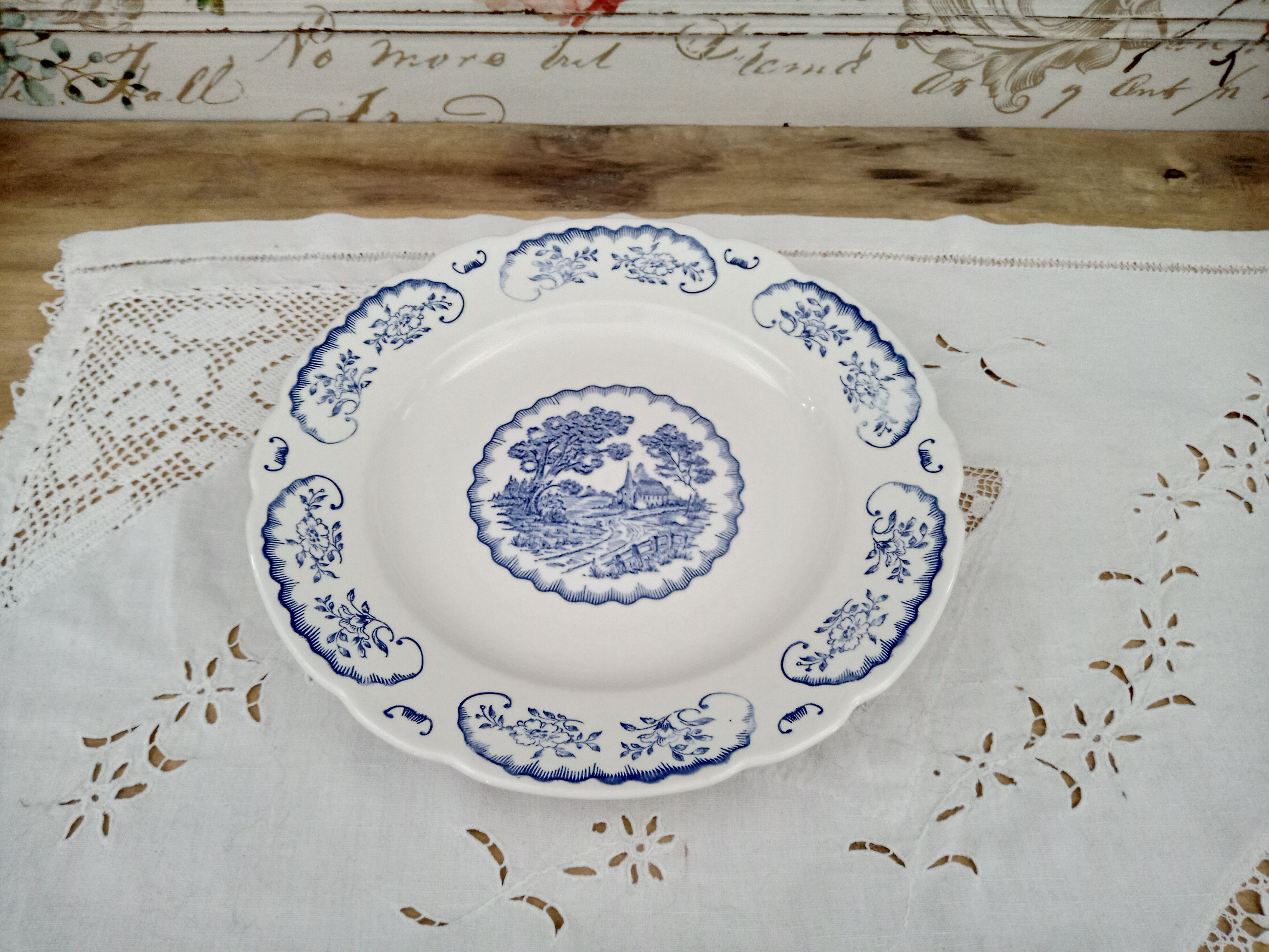 Plat rond creux Digoin Sarreguemines modèle Bernadette