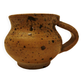 Small pot with handle