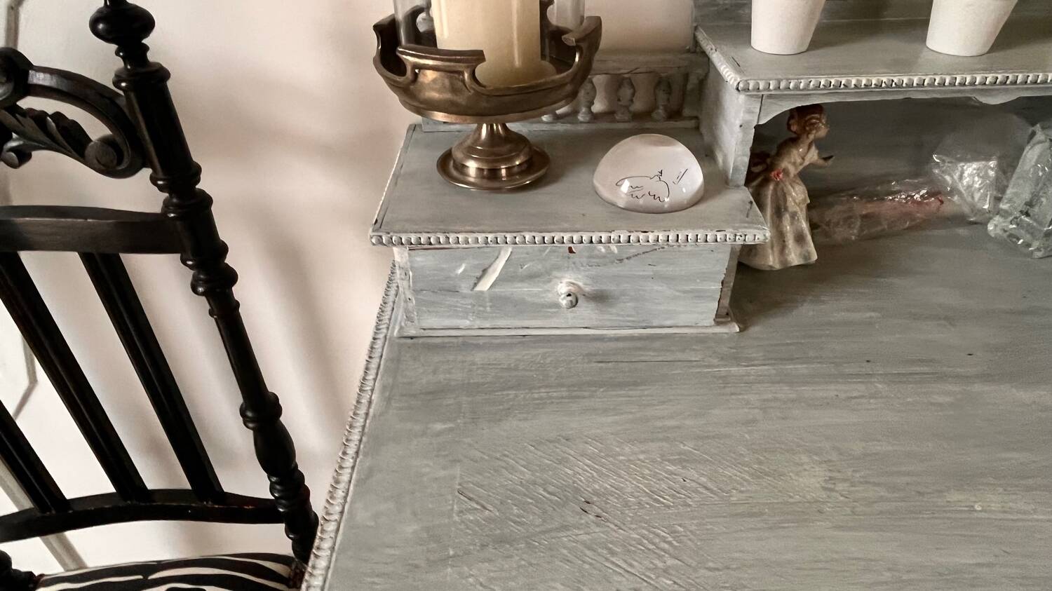Secretary desk Henri II with grey Gustavian steps