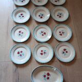 Lot 12 assiettes et plat Moulin des loups