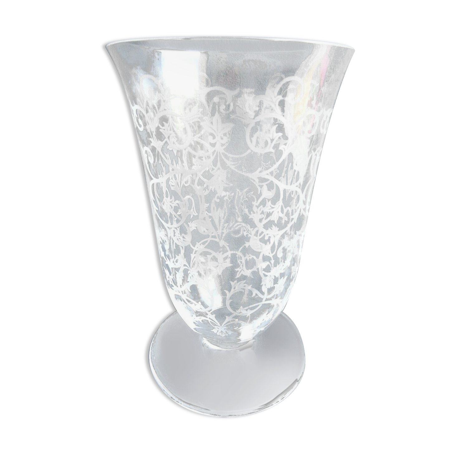 Art-Deco vase in Baccarat crystal, Michelangélo model, engraved with arabesques and signed
