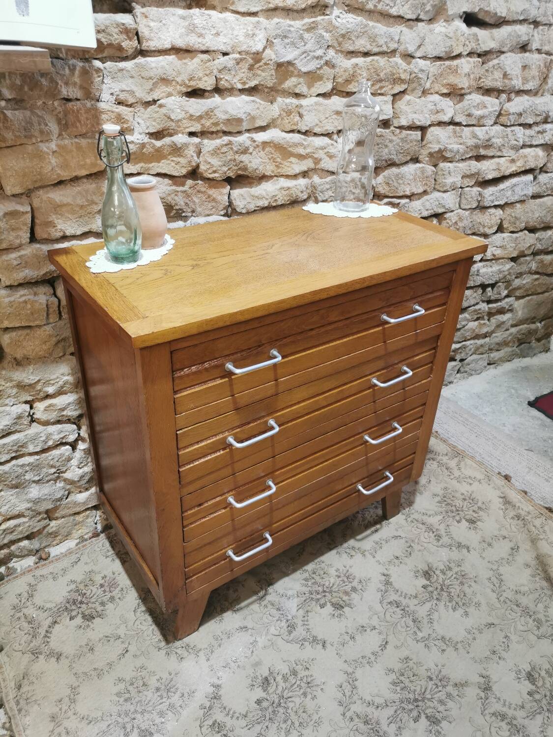 Commode vintage