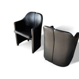 Paire de fauteuils "S142" d'Eugenio Gerli pour Tecno en cuir noir