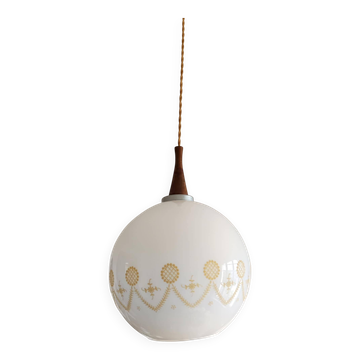 Suspension vintage opaline 1970