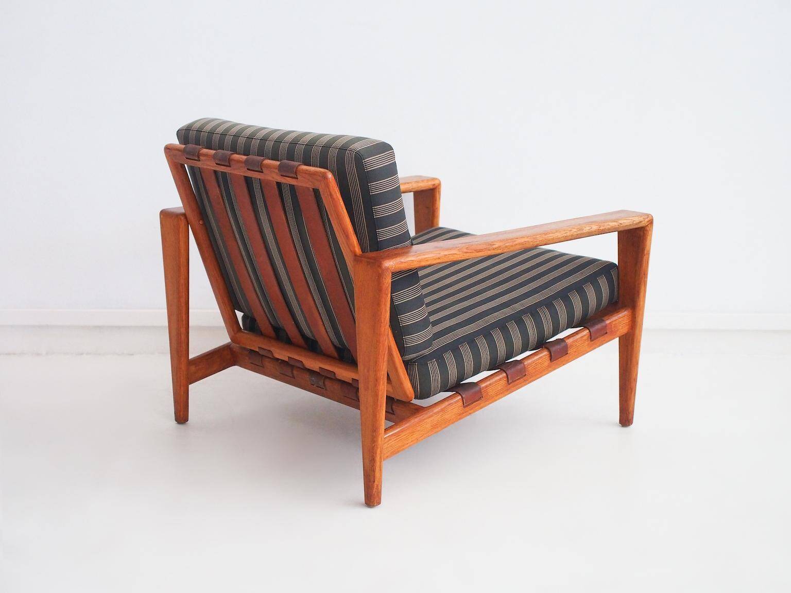 Fauteuil moderne suédois en chêne Bodö par Svante Skogh