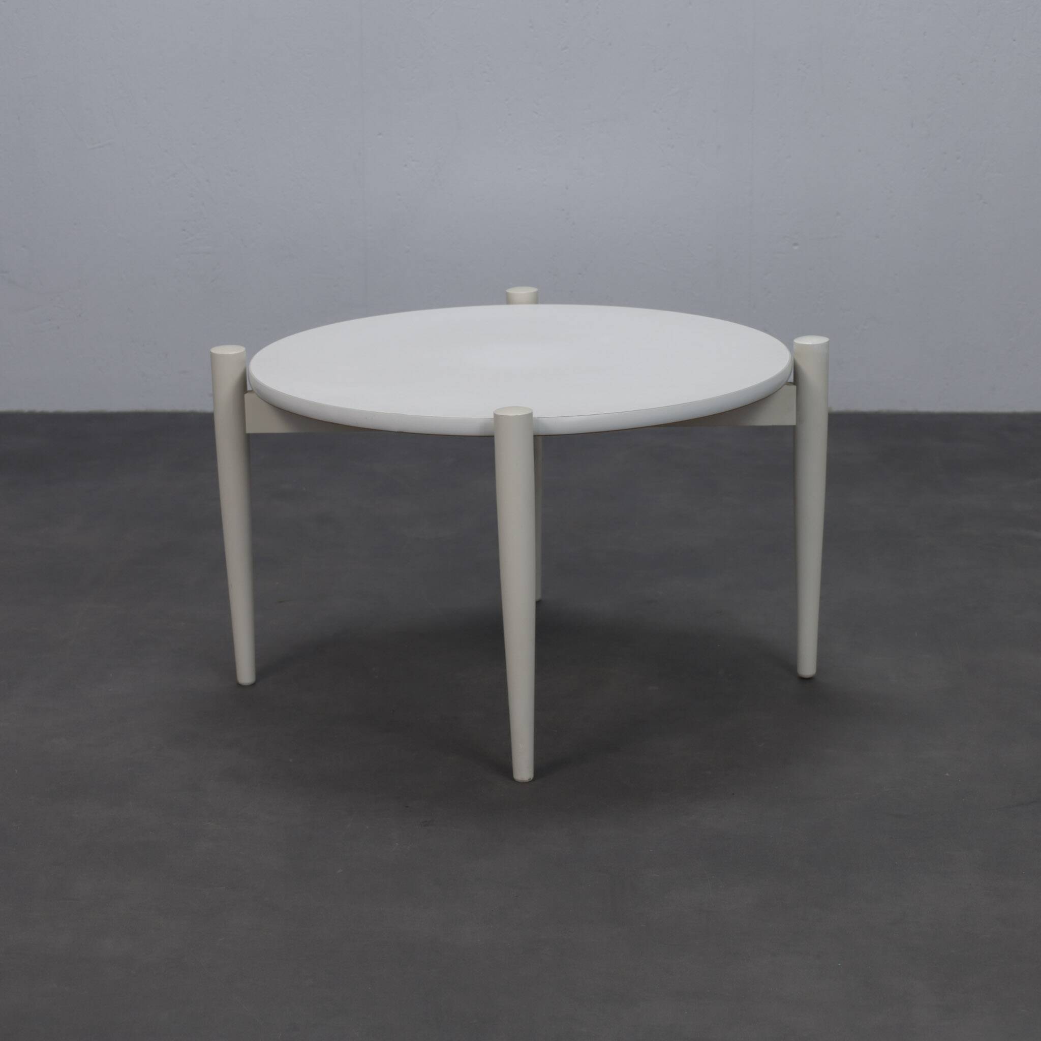 Table basse ronde, années 1970