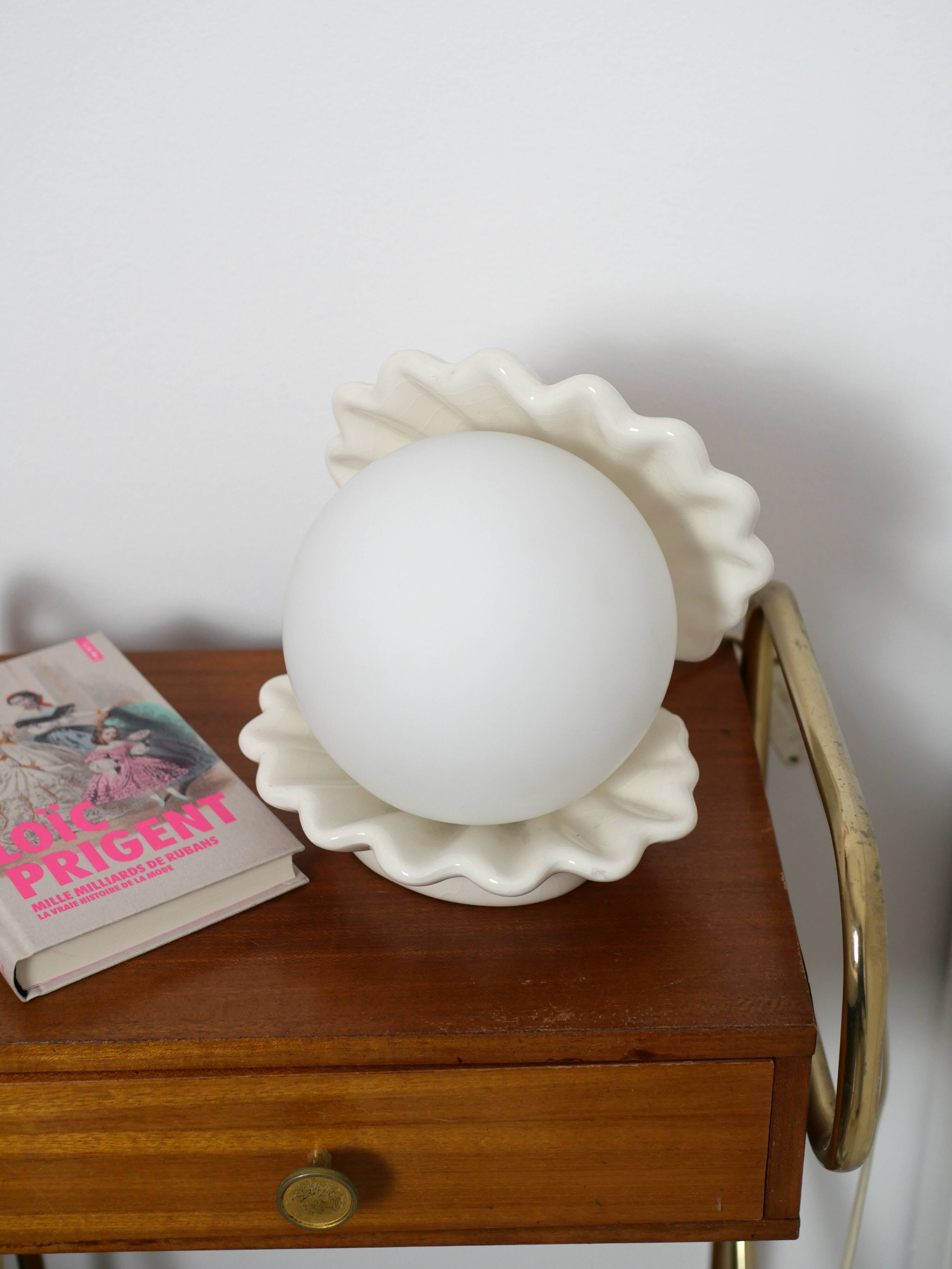 Lampe coquillage en céramique blanche