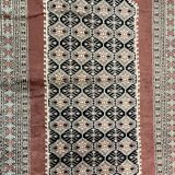 Handmade wool Oriental rug from Pakistan