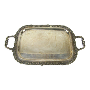 Plat à anse en métal