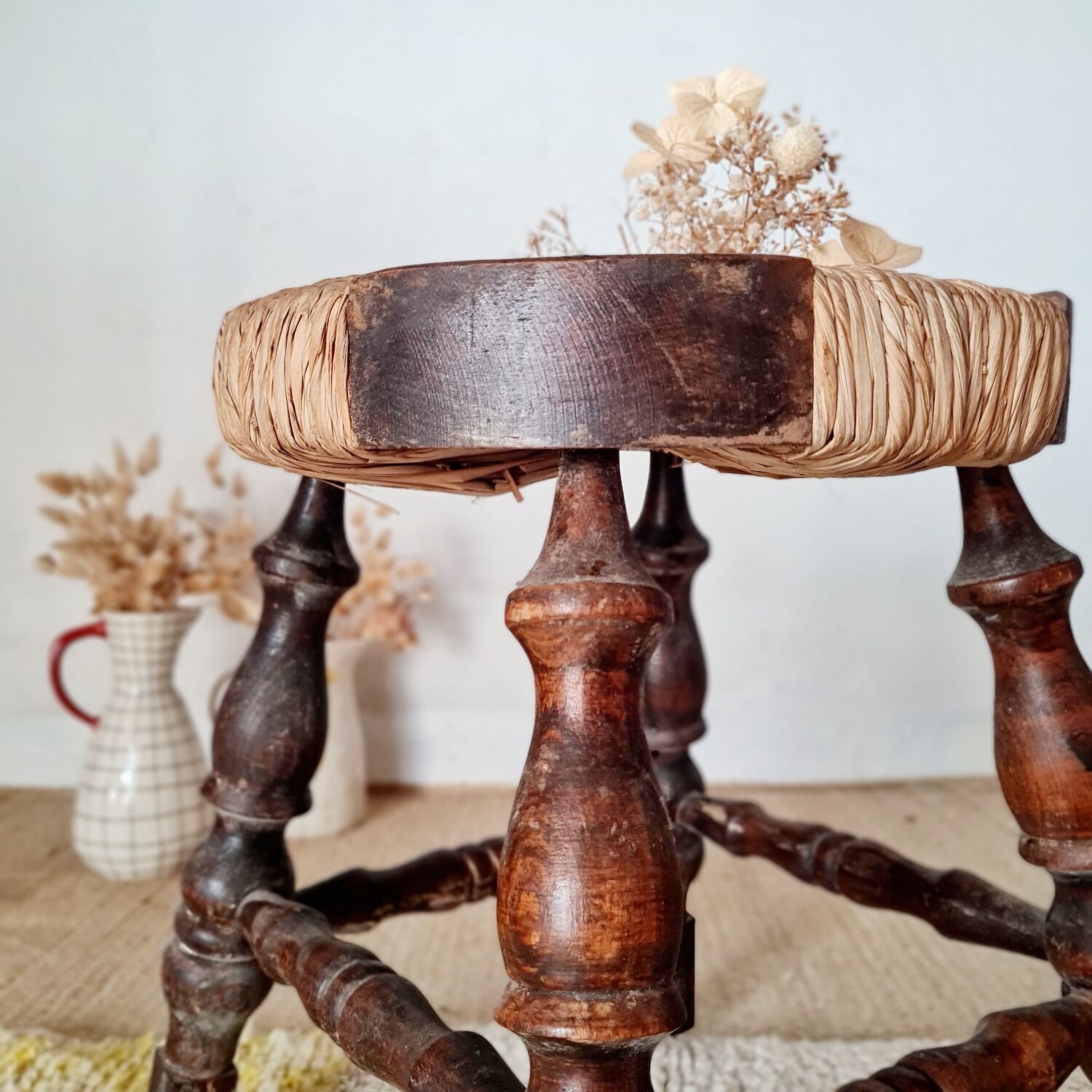 Wood and straw stool - brutalist