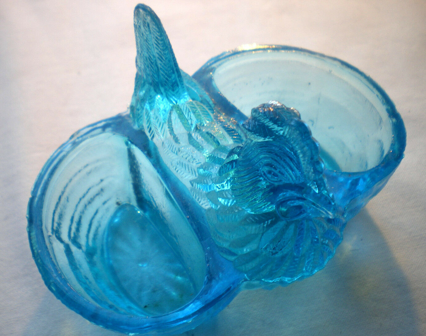 Beautiful Art Deco salt shaker in vallérysthal blue glass: A POOL