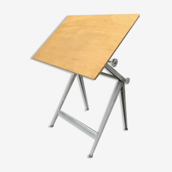 Drawing table