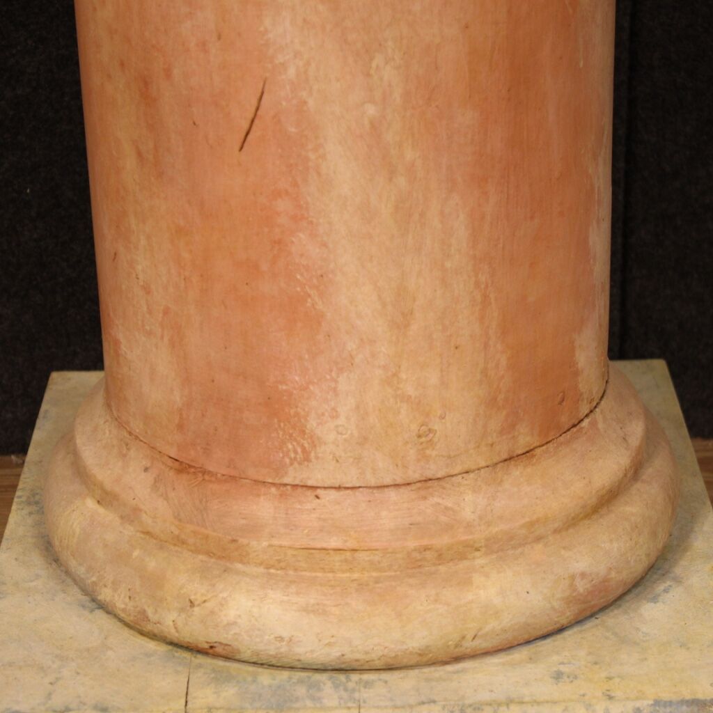 Pair of french columns in lacquered wood
