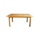 Tisch aus massiven Holz