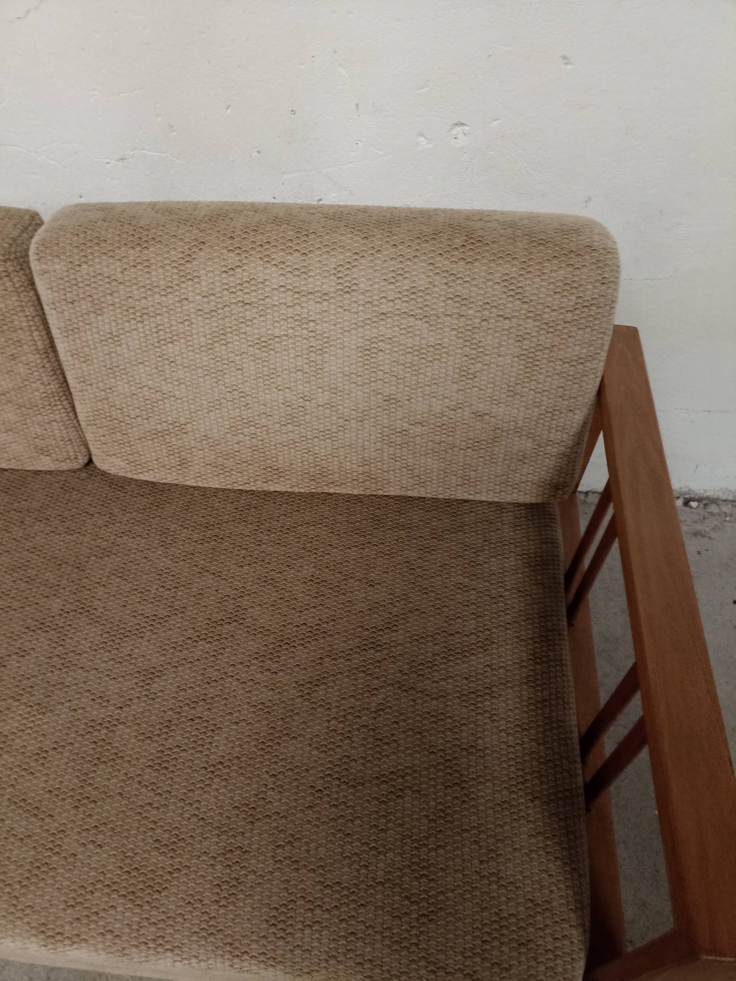 Vintage 2-seater sofa