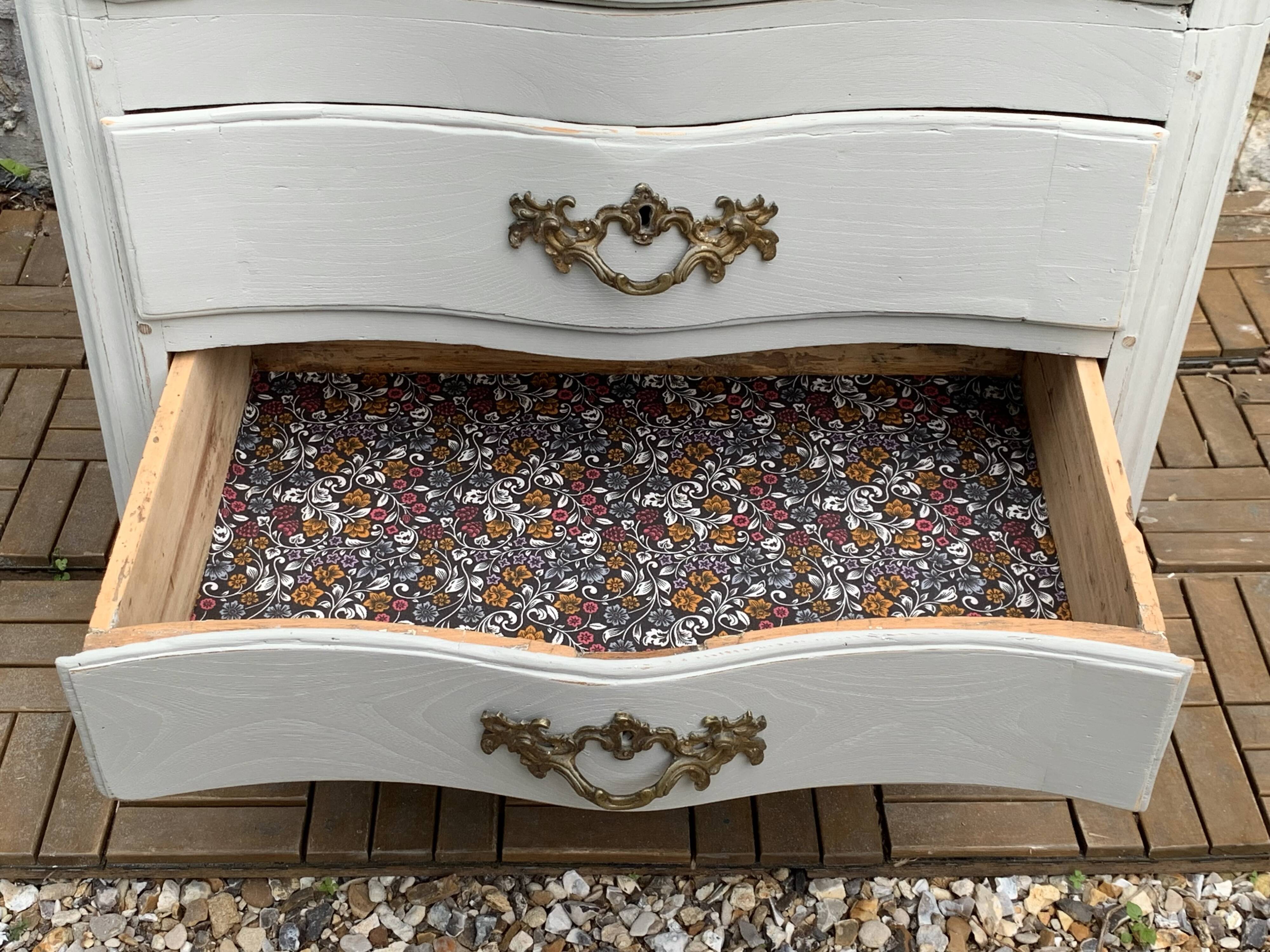 Louis XV style chest of drawers 1900