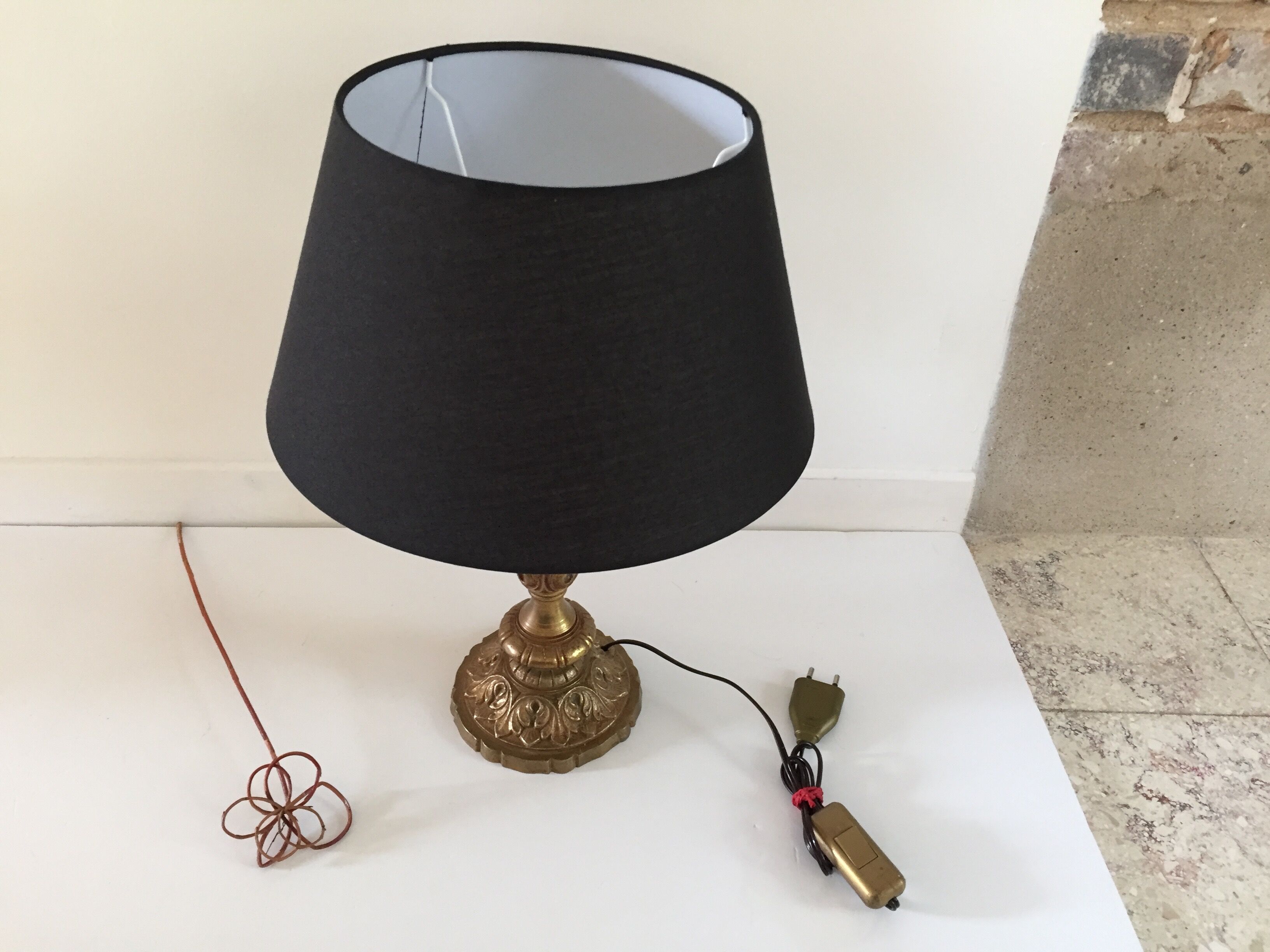 Lamp in brass