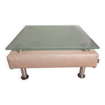 Contemporary coffee table produced by Luxy (Italy)