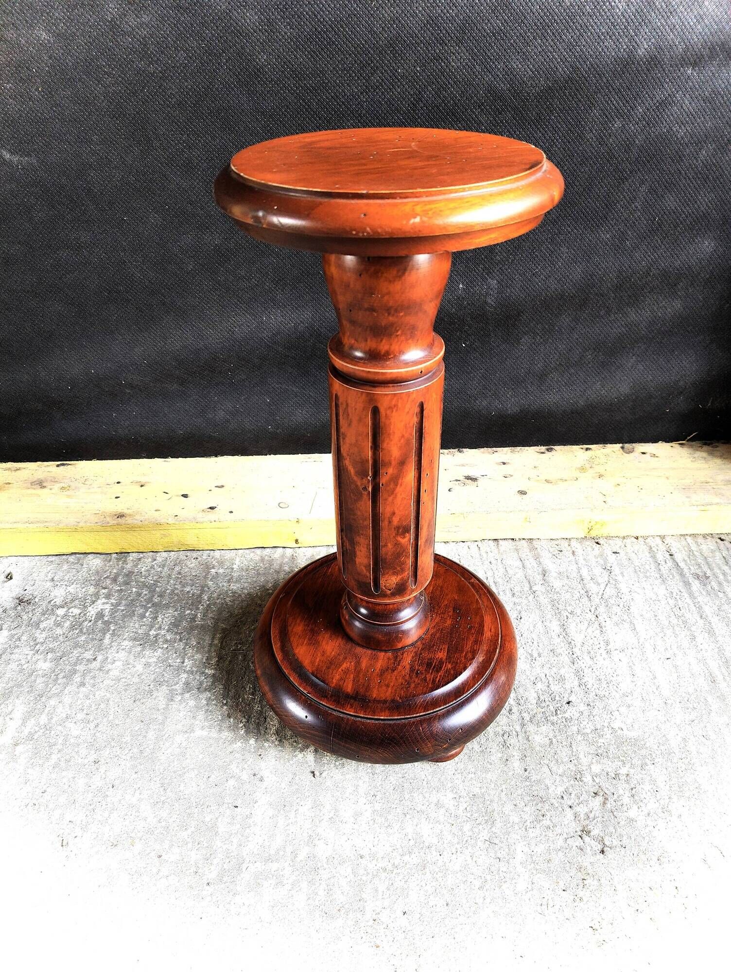 Vintage column pedestal