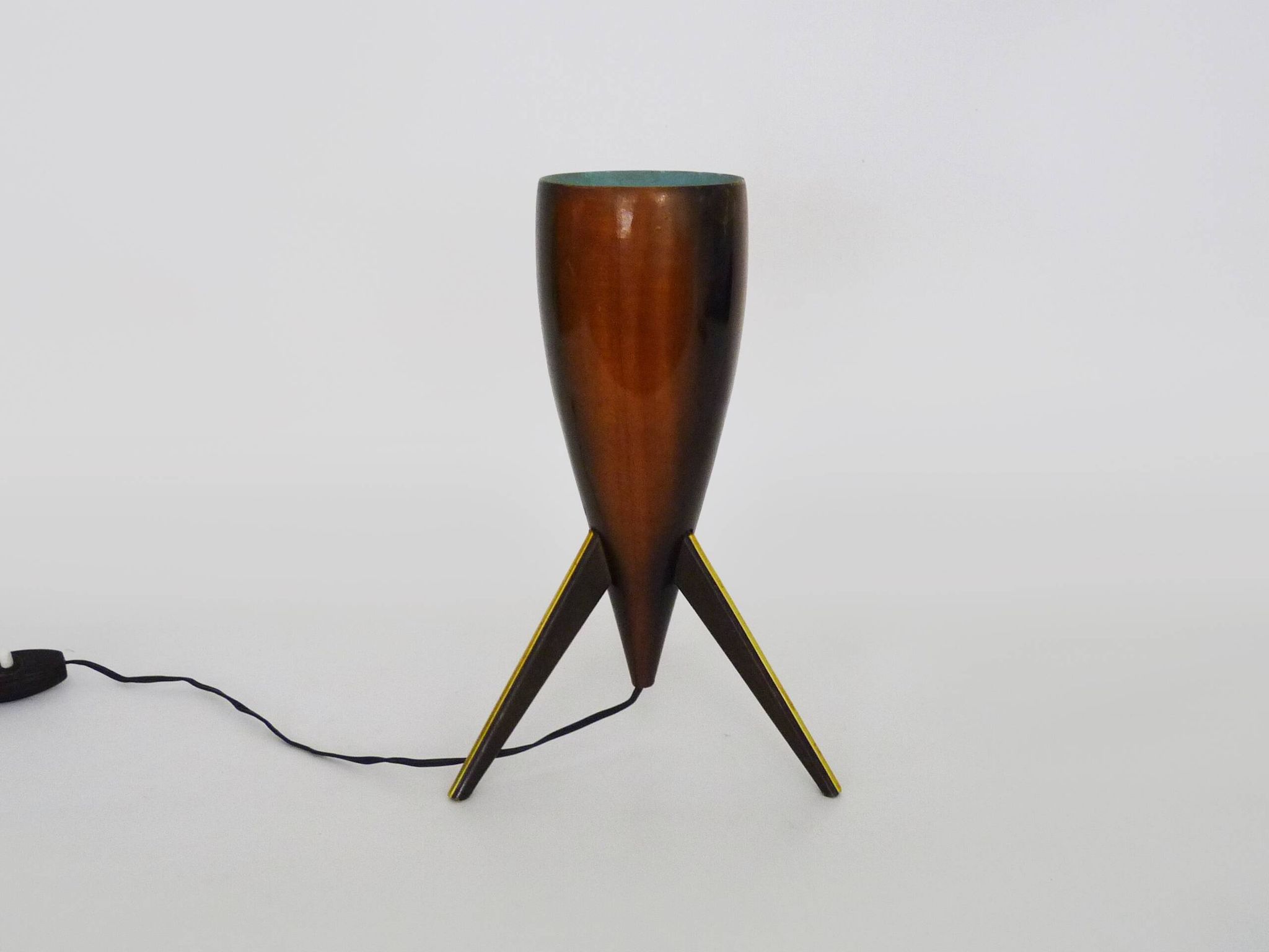 Lampe de table en bois Italie Années 70