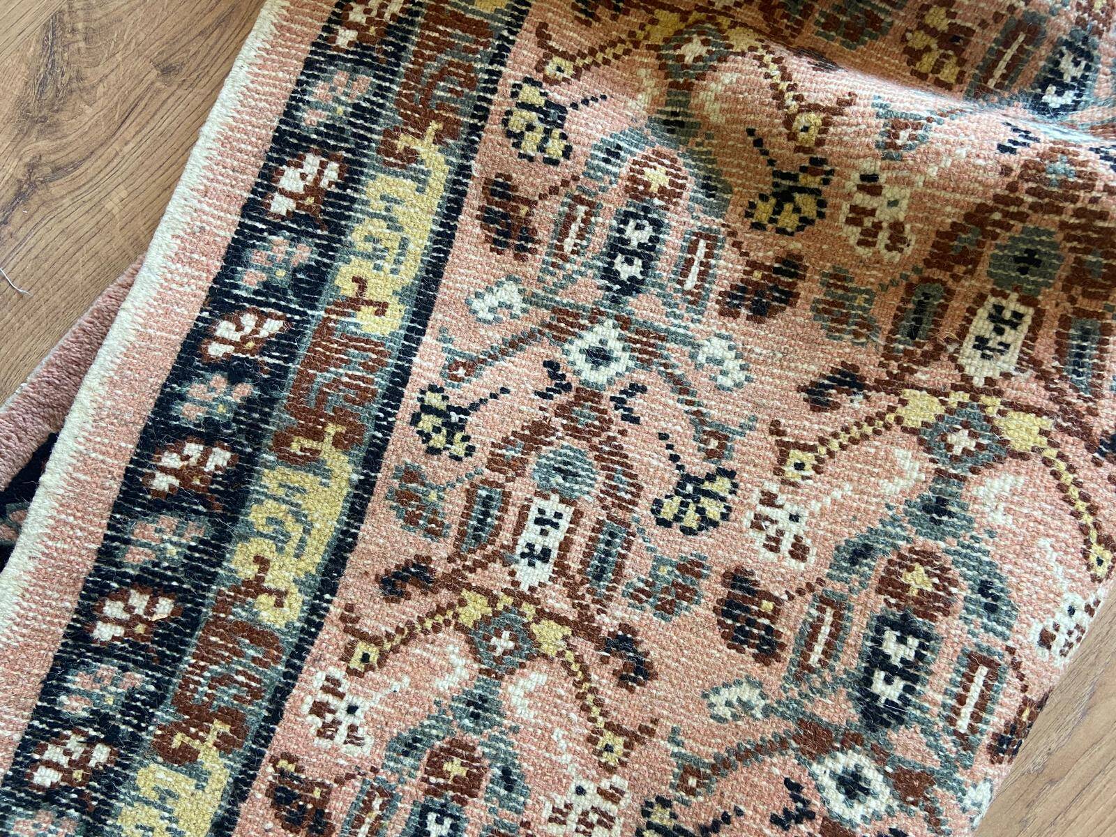 Prestige Tunisian Rug - Natural Wool Handmade - 105 x 195 cm