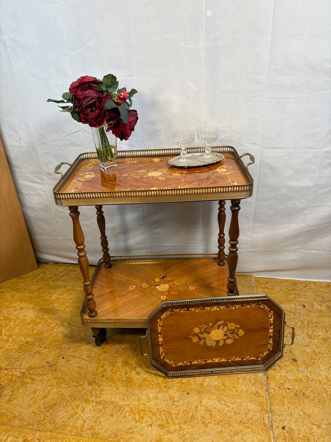 Vintage Italian Inlaid Wood Serving Trolley with Removable Tray Mid-20
