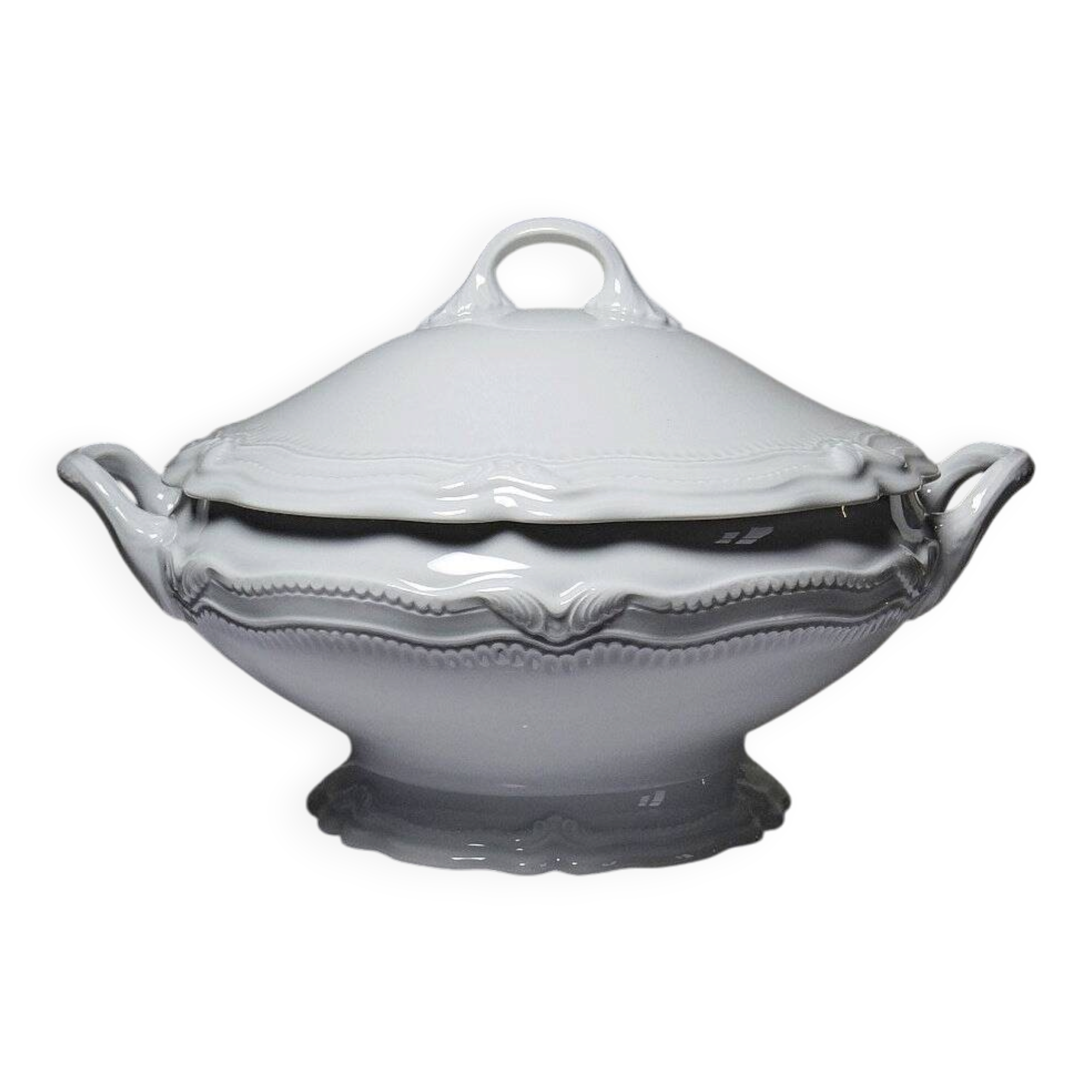 White fine porcelain soup tureen/vegetable dish from Limoges attributed to Barnardaud, vintage.