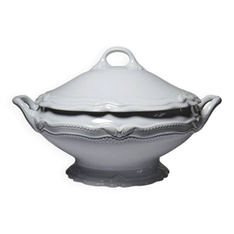 White fine porcelain soup tureen/vegetable dish from Limoges attributed to Barnardaud, vintage.