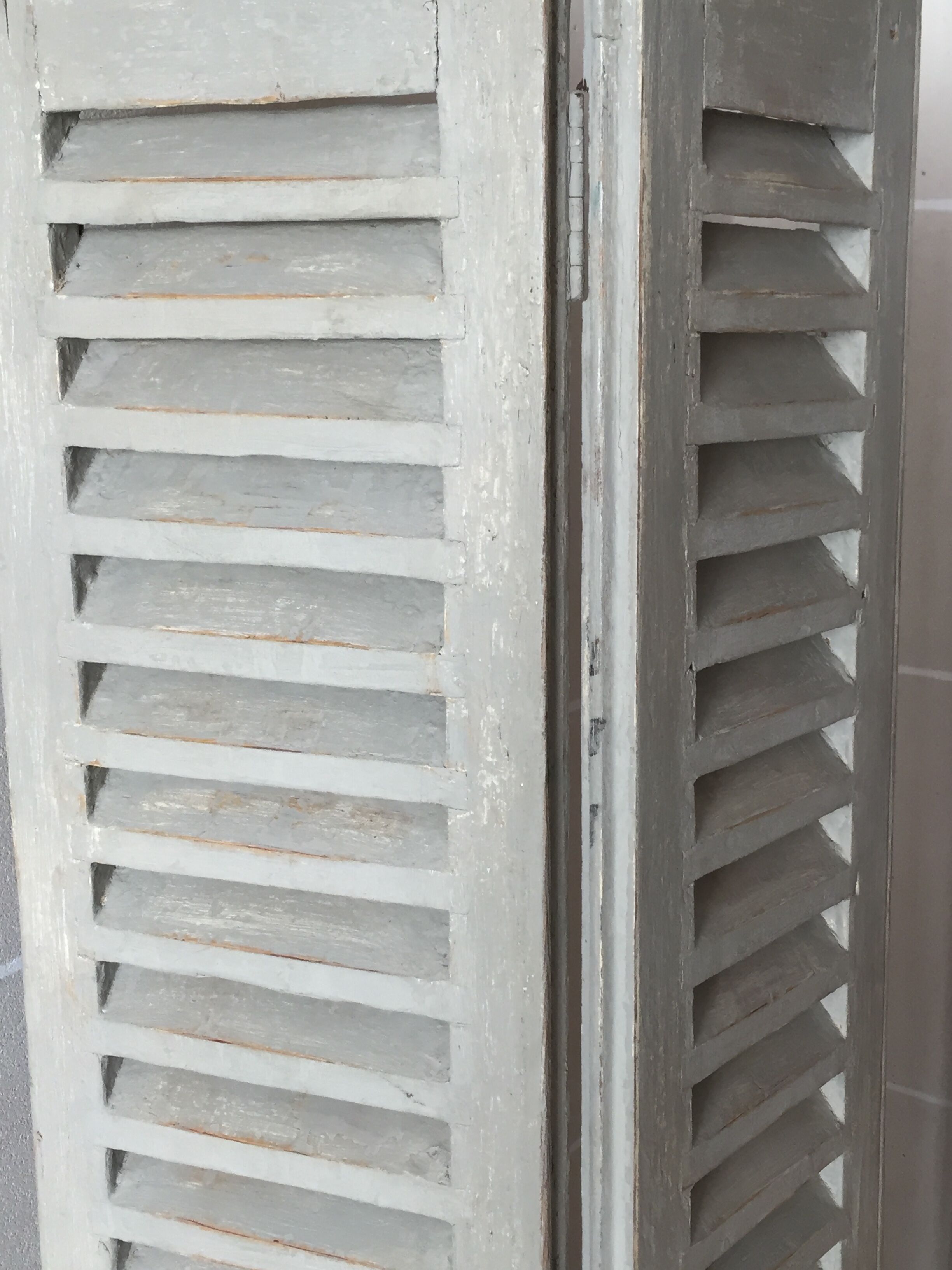 Shutters, ancient shutters