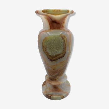 Vase in onyx