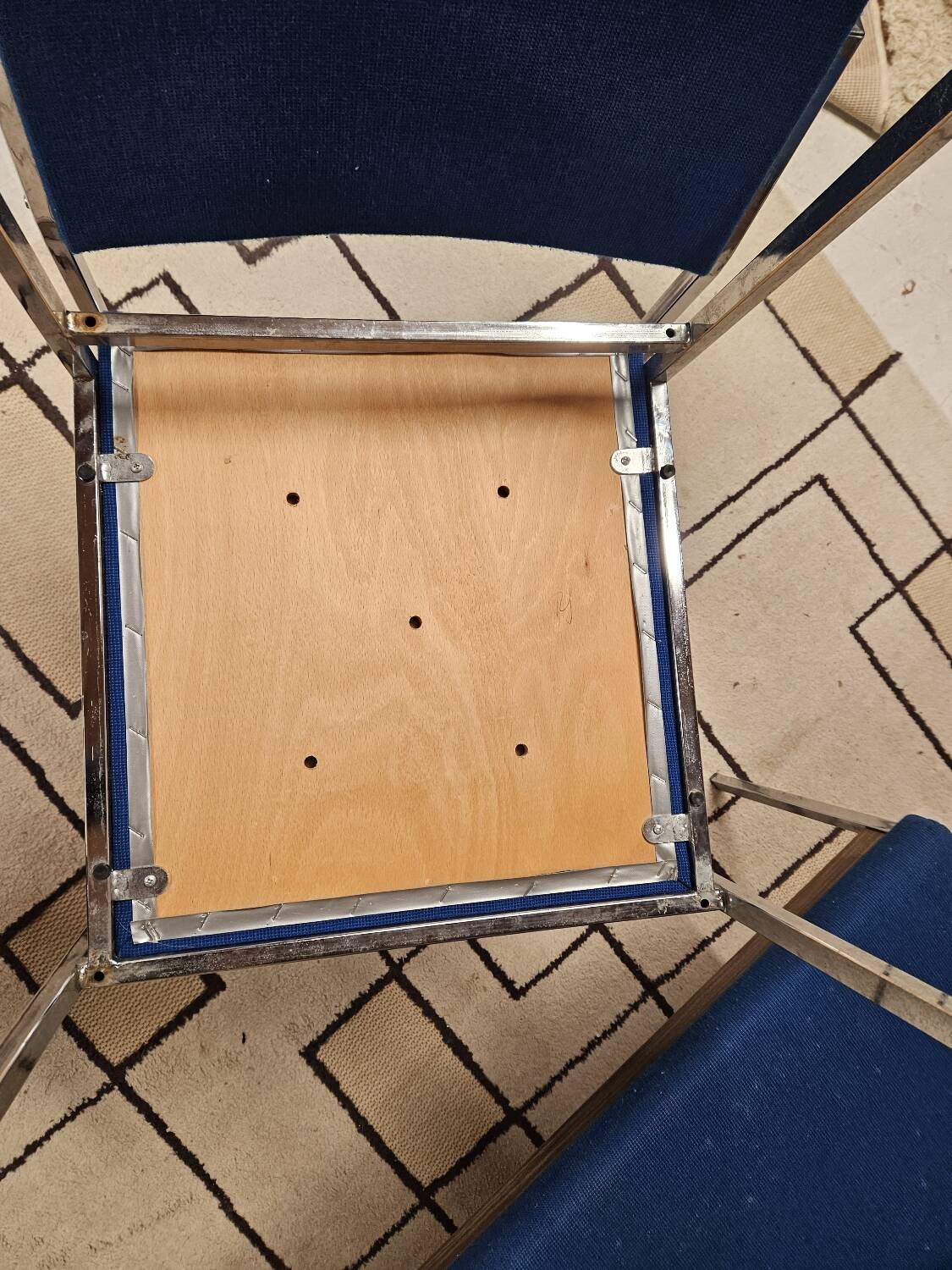 Bench and its two vintage chairs 1970