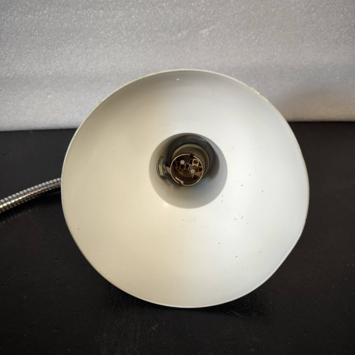 Desk lamp